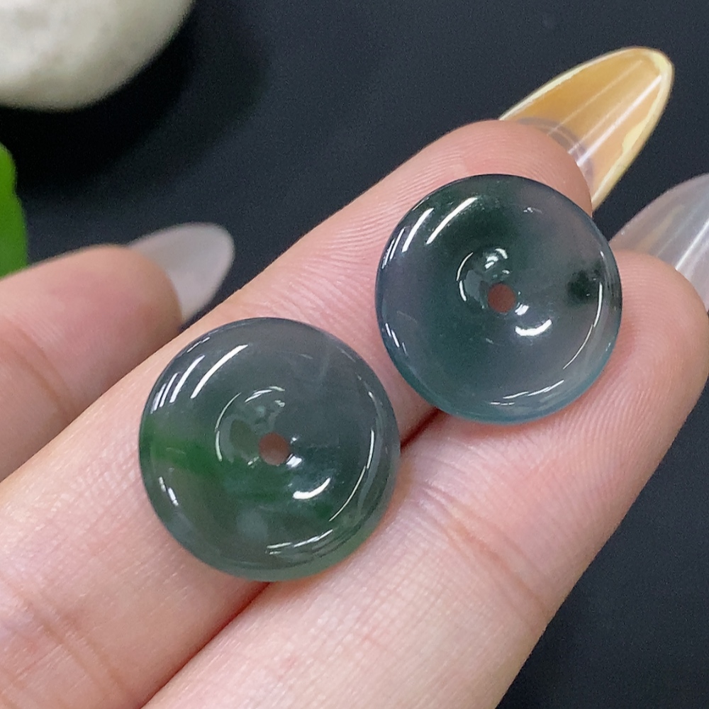F29416929 Jadeite Pendant Sell as a Lot