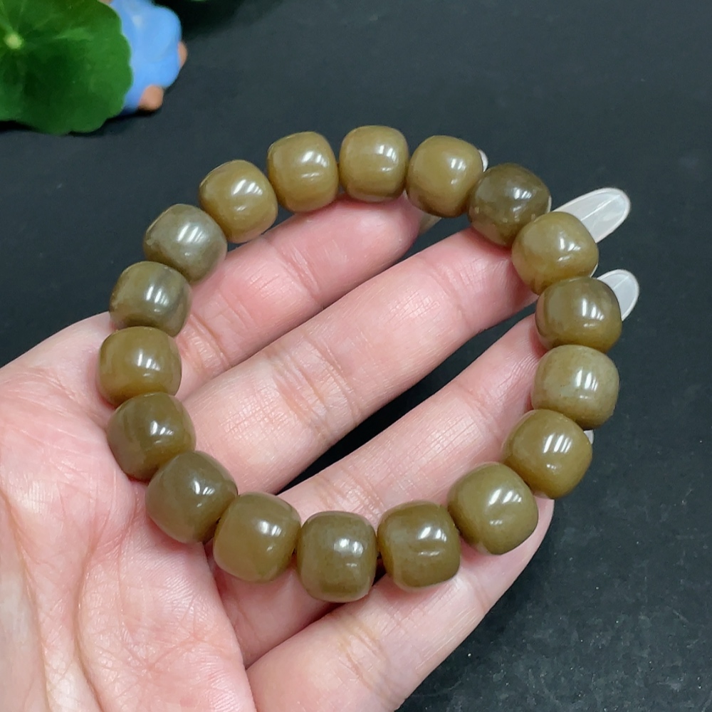 H28244218 Hetian Jade Bracelet, Approx. 11.7mm Beads, Total Weight Approx. 50.9g