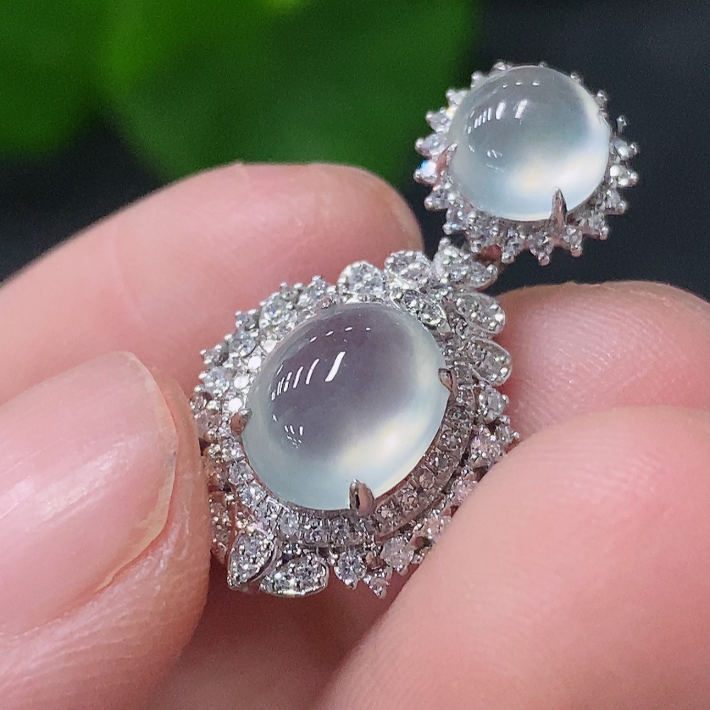 F31691887 Jadeite Bezel-set Cabochon Pendant with 18k Gold and Diamond Accents, Total Weight Approximately 2.238g