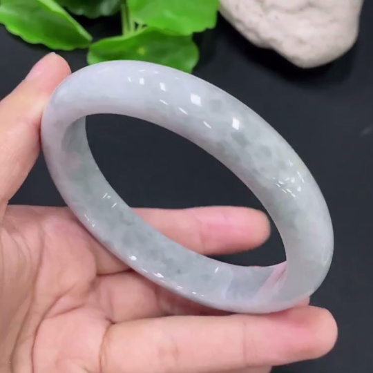 F32697073 Jadeite Round Bangle, 58.8 Loop Size, Total Weight Approx. 56.01g
