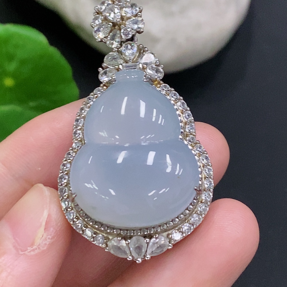 F33857987 Jadeite Gourd Inlaid Pendant Non-Gold Inlaid Total Weight Approx. 18.7g