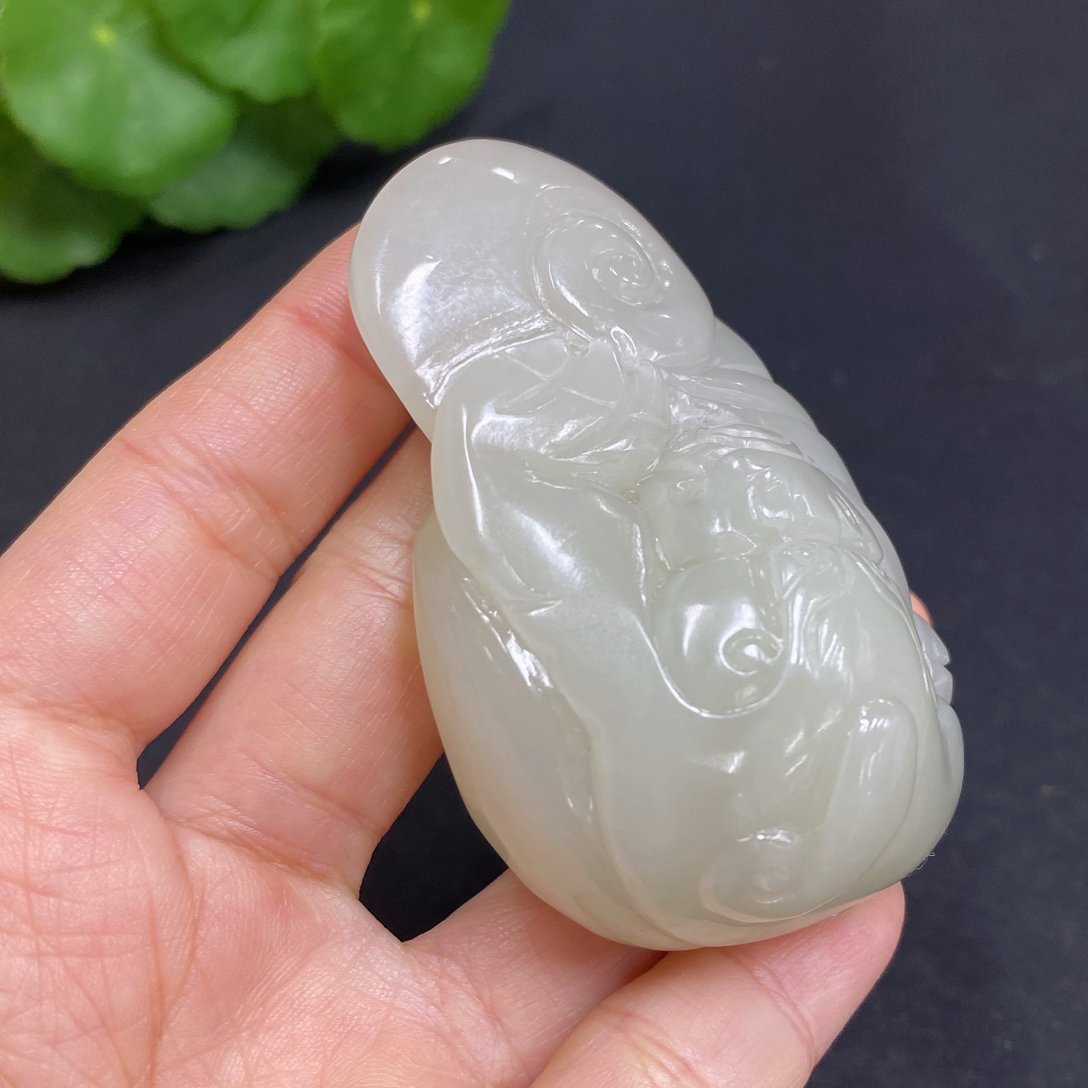 H30440063 Hetian Jade Pendant    Auspicious Beast    Total Weight: Approx. 94.3g
