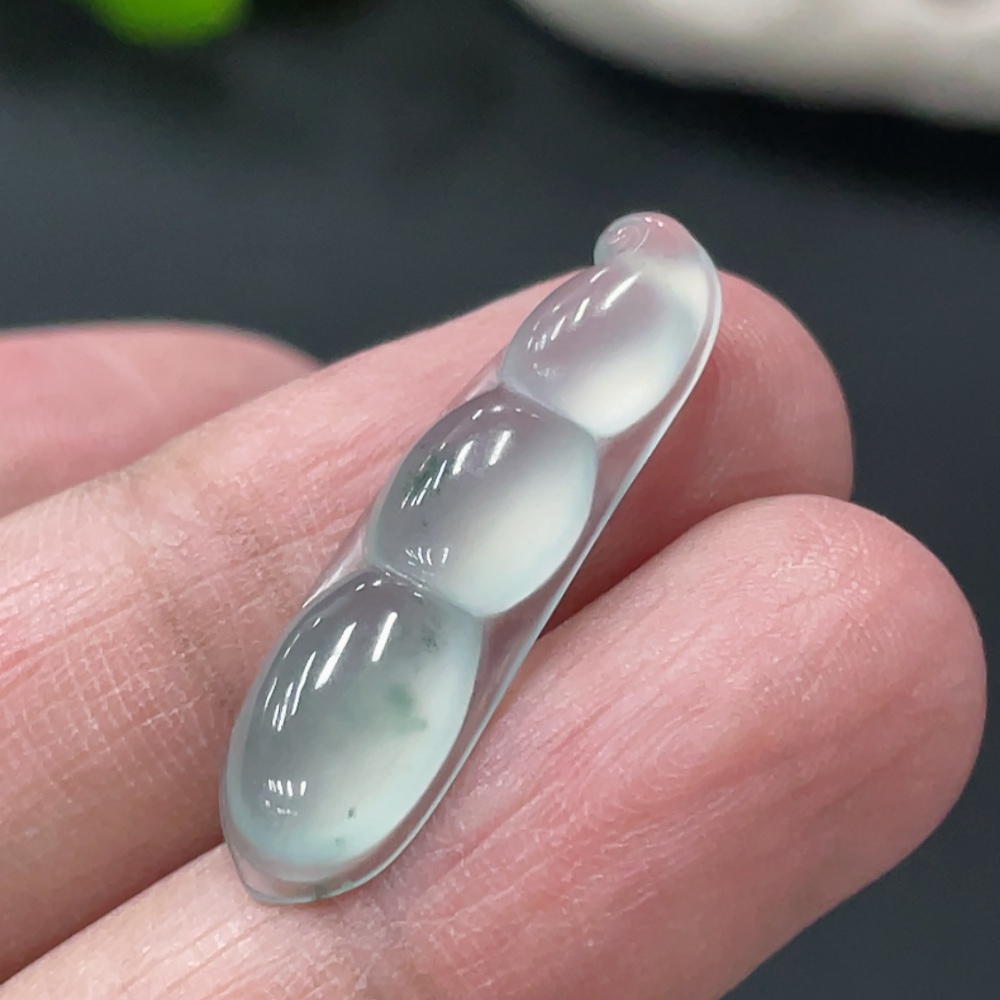 F32754771 Jadeite Auspicious Bean Inlay Piece