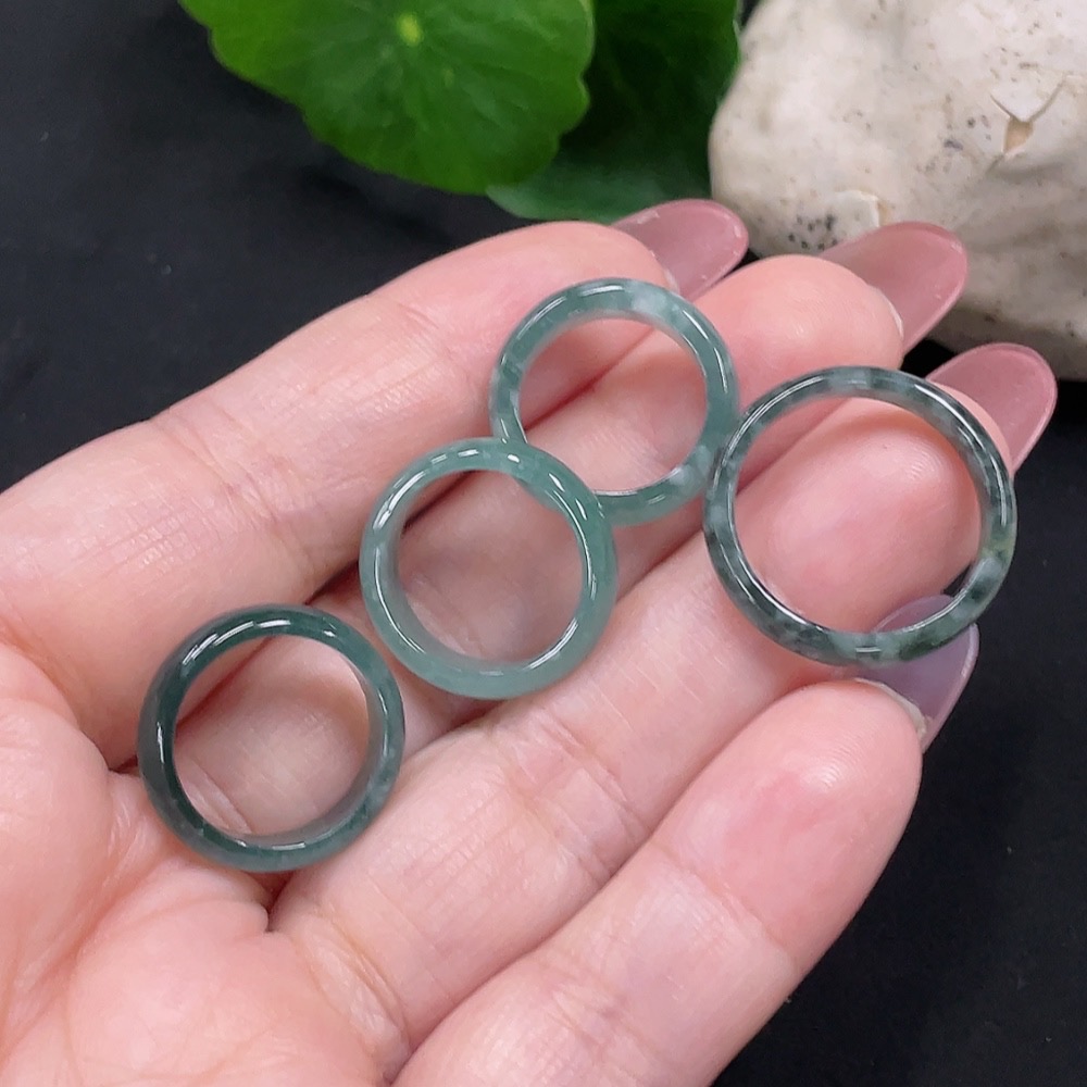 F34012770 Jadeite Pendants Sell as a Lot