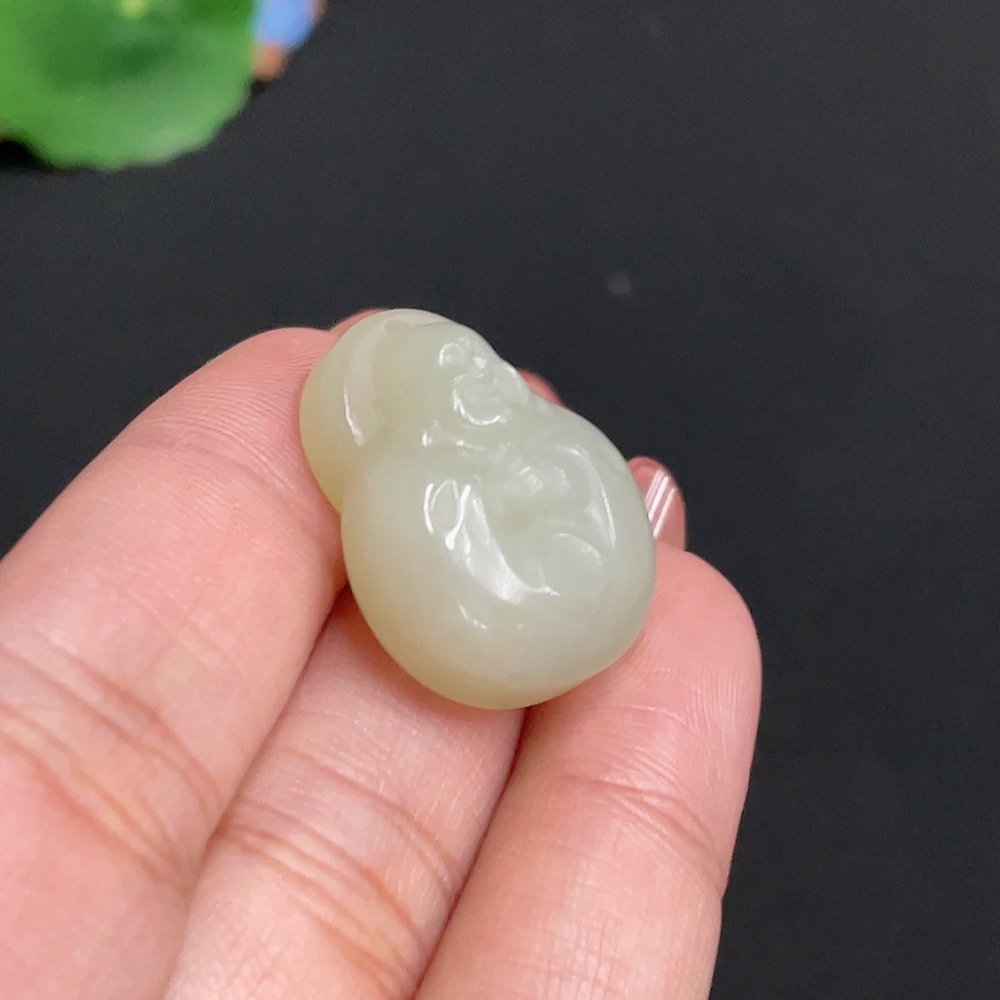 H35099945 Hetian Jade Pendant, Buddha, Total Weight Approx. 8.7g