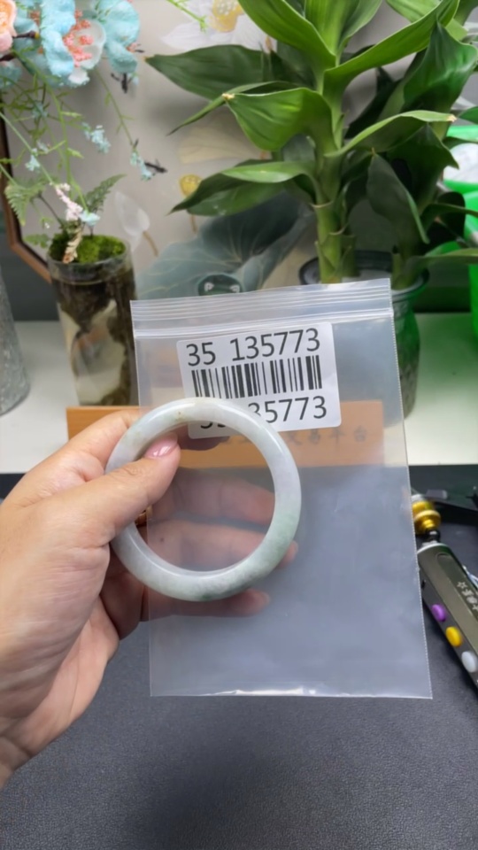 F35135773 Jadeite Round Bangle Size 56.6 Total Weight Approx.76.23g