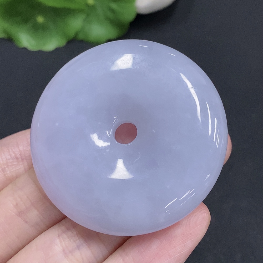 F32757854 Jadeite Peace Knot, Total Weight Approximately 47g