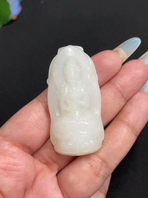 H31633228 Hetian Jade Pendant Guanyin Total Weight Approx. 28.3g