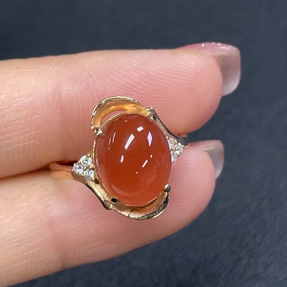 C27097812 Red Agate Inlaid Ring, 18k Gold, Size 13, Total Weight Approx. 3.81g
