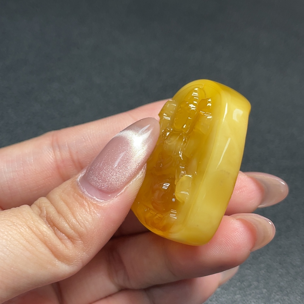 C35095802 Amber Bee Wax Pendant with Colorless Coating, Total Weight Approx. 12.42g