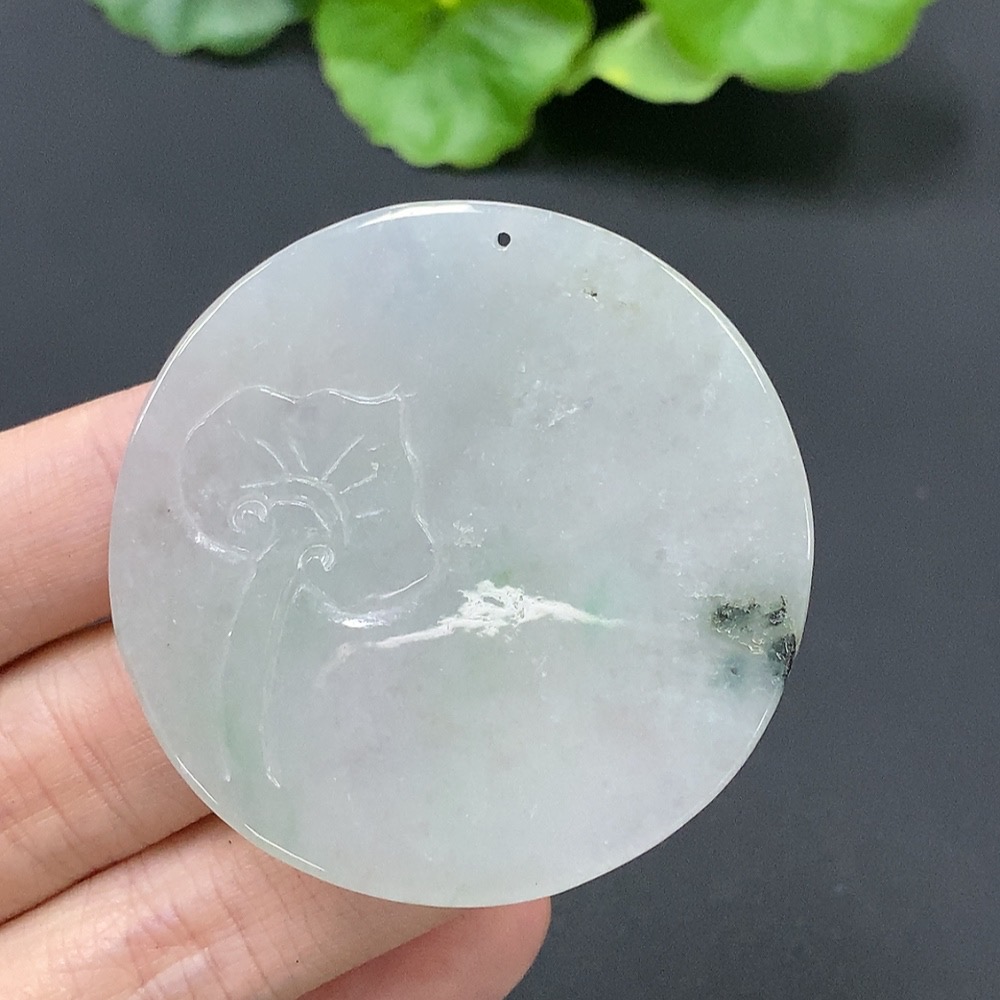 F10468384 Jadeite Rooster Pendant