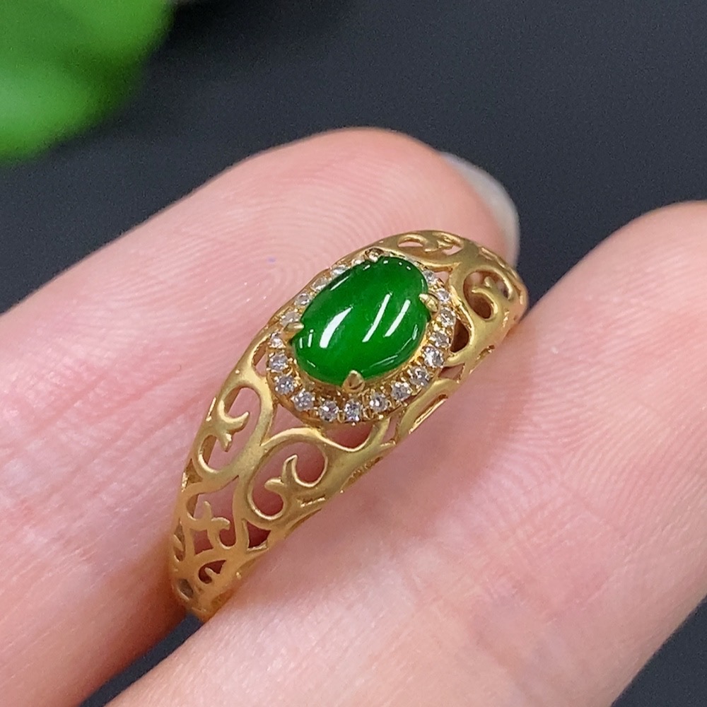 F29336700 Jadeite Cabochon Ring in 18K Gold with Diamond Accents
