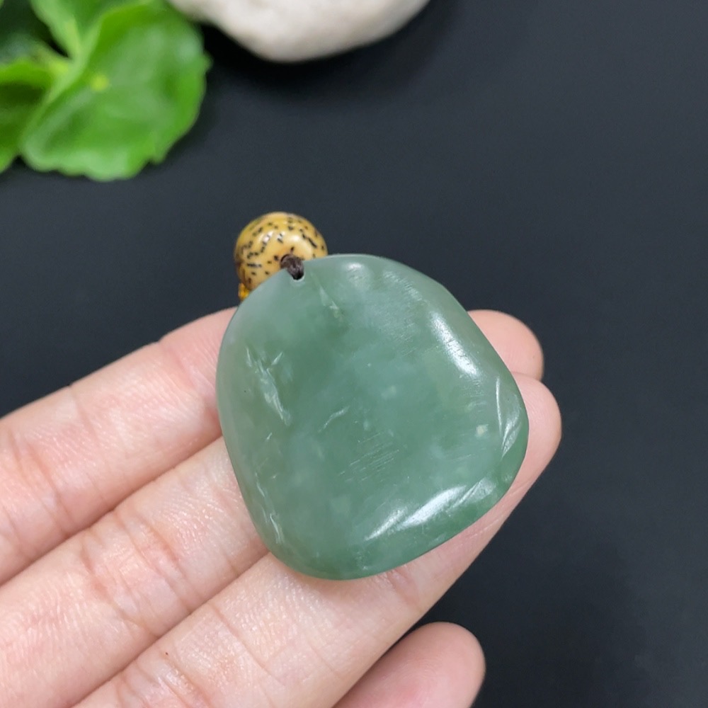 H29352918 Hetian Jade Pendant with Non-Hetian Jade Chain Total Weight Approx. 38.9g (Incl. Chain)
