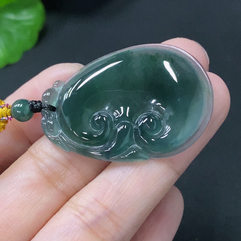 F33829221 JadeitePendant Ruyi