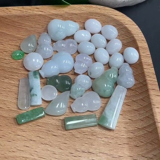 F15686535 Jadeite Inlay Piece