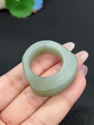 H46587605 和田玉戒圈 圈口30 货品总重约22.4g