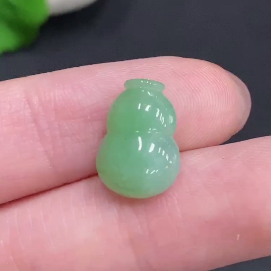 F34077478 Jadeite gourd inlay piece, total weight about 1.3g