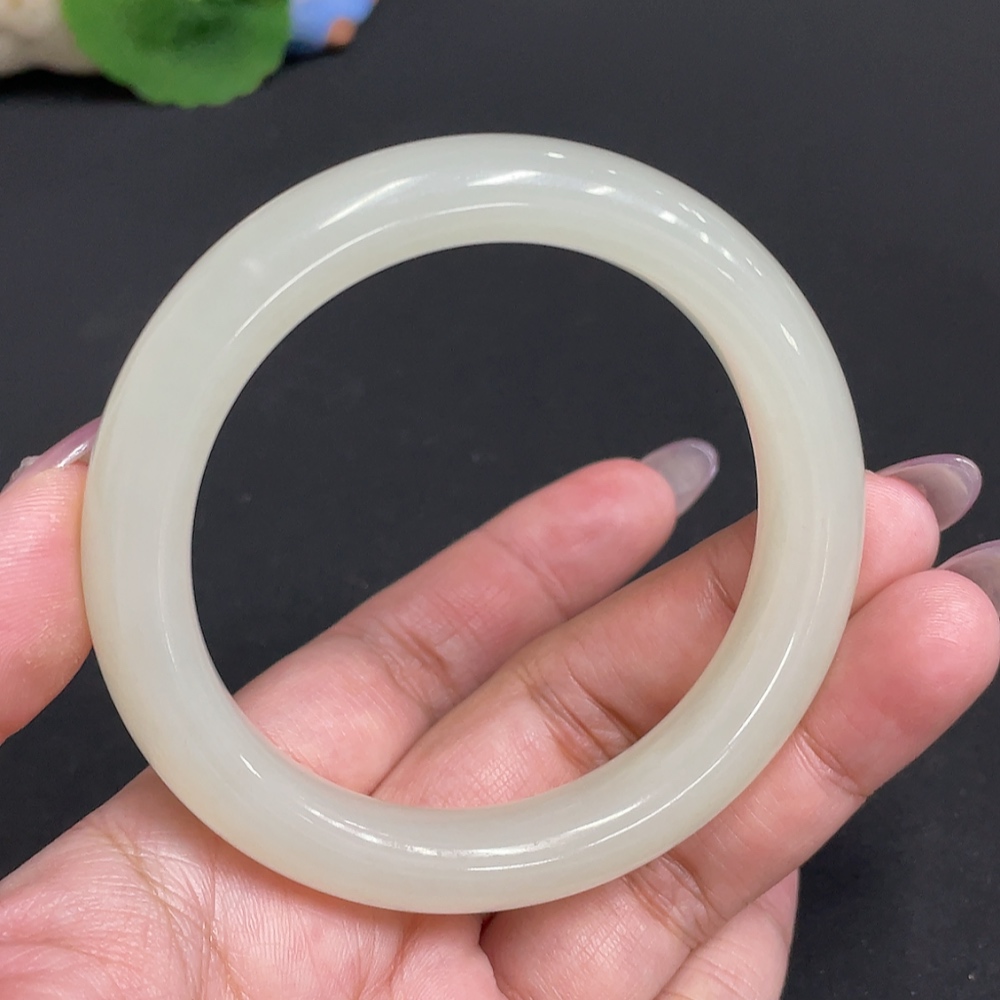 H33901110 Hetian Jade Round Bracelet Size 56.8 Total Weight Approx. 55.2g