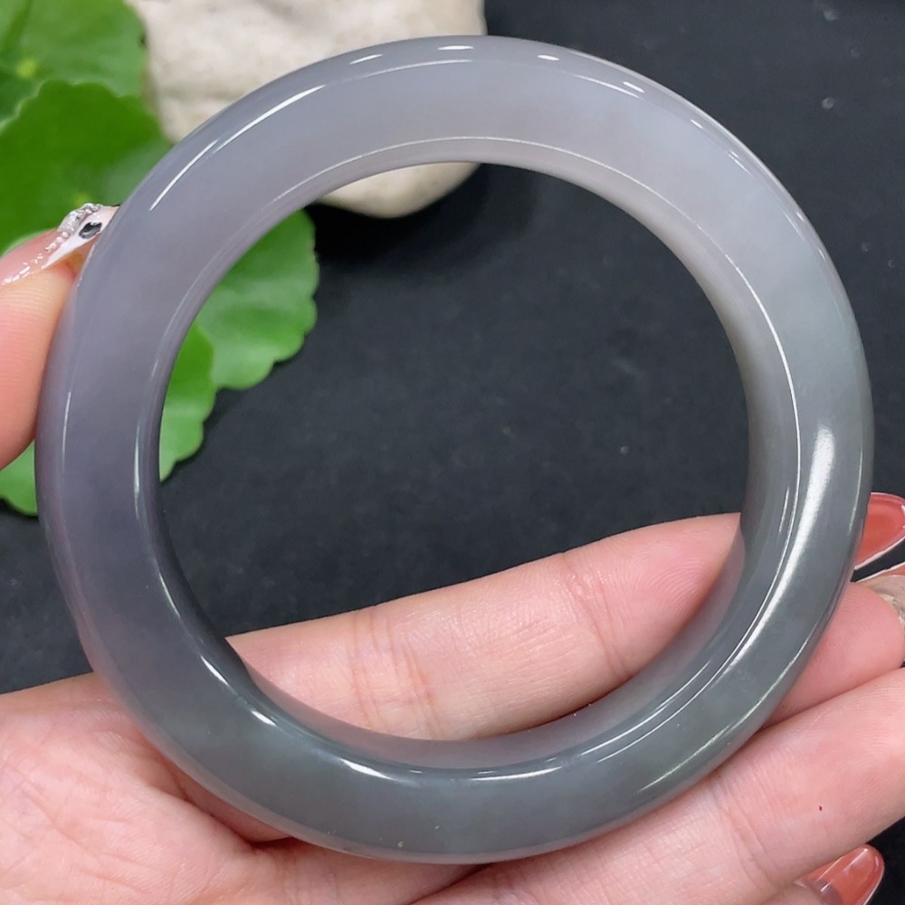 H34053716 Hetian Jade Round Bangle Size 57.2 Total Weight Approx. 70.5g