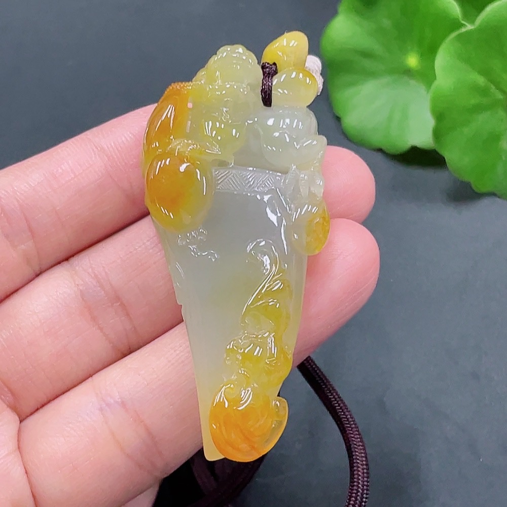 F22494862 Jadeite Dragon Tooth Pendant Color Origin Undetermined Total Weight 36.776g