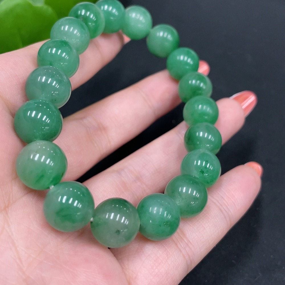 H34026301 African Emerald (Dulong Jade)