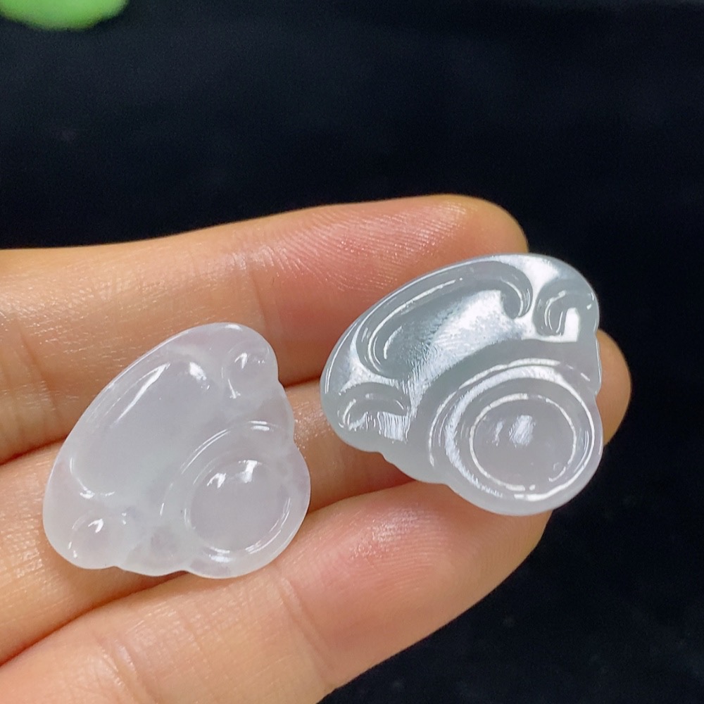 F34948545 Jadeite Pendants Sell as a Lot