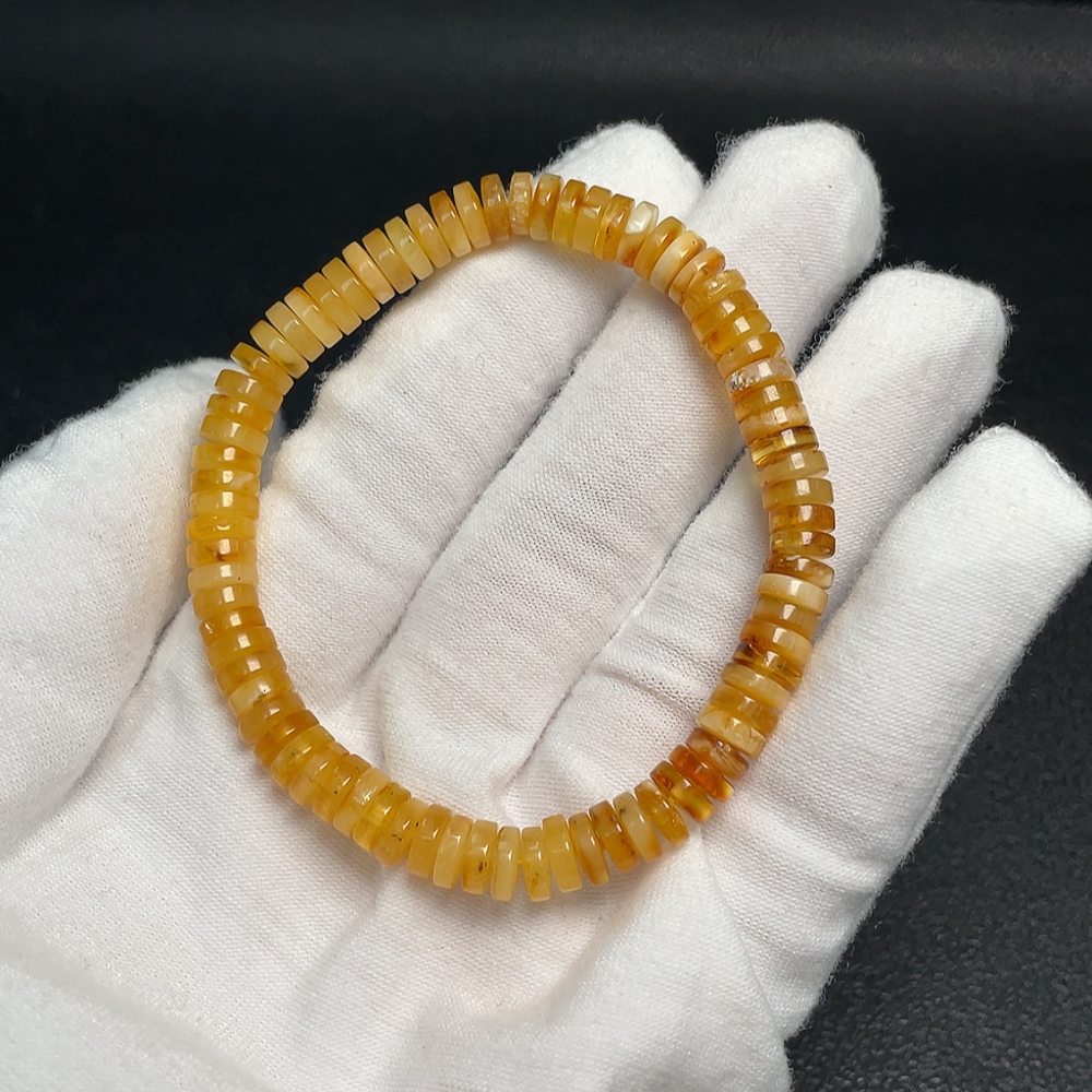 C33870795 Amber Beeswax Bracelet, total weight approx. 5.80g, size approx. 6.5mm