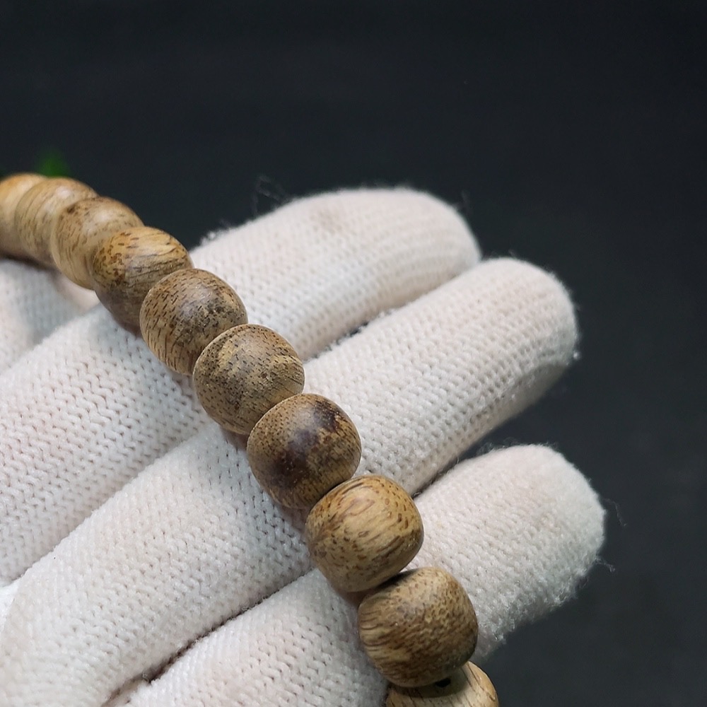 W35097856 Agarwood Bracelet (total weight approx. 6g, bead size around 9.5mm)
