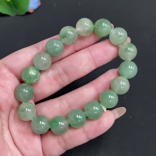 H32738471 African Emerald (Dulong Jade)