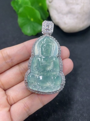 F45374285 翡翠镶嵌观音吊坠 非金 货品总约重16.67g