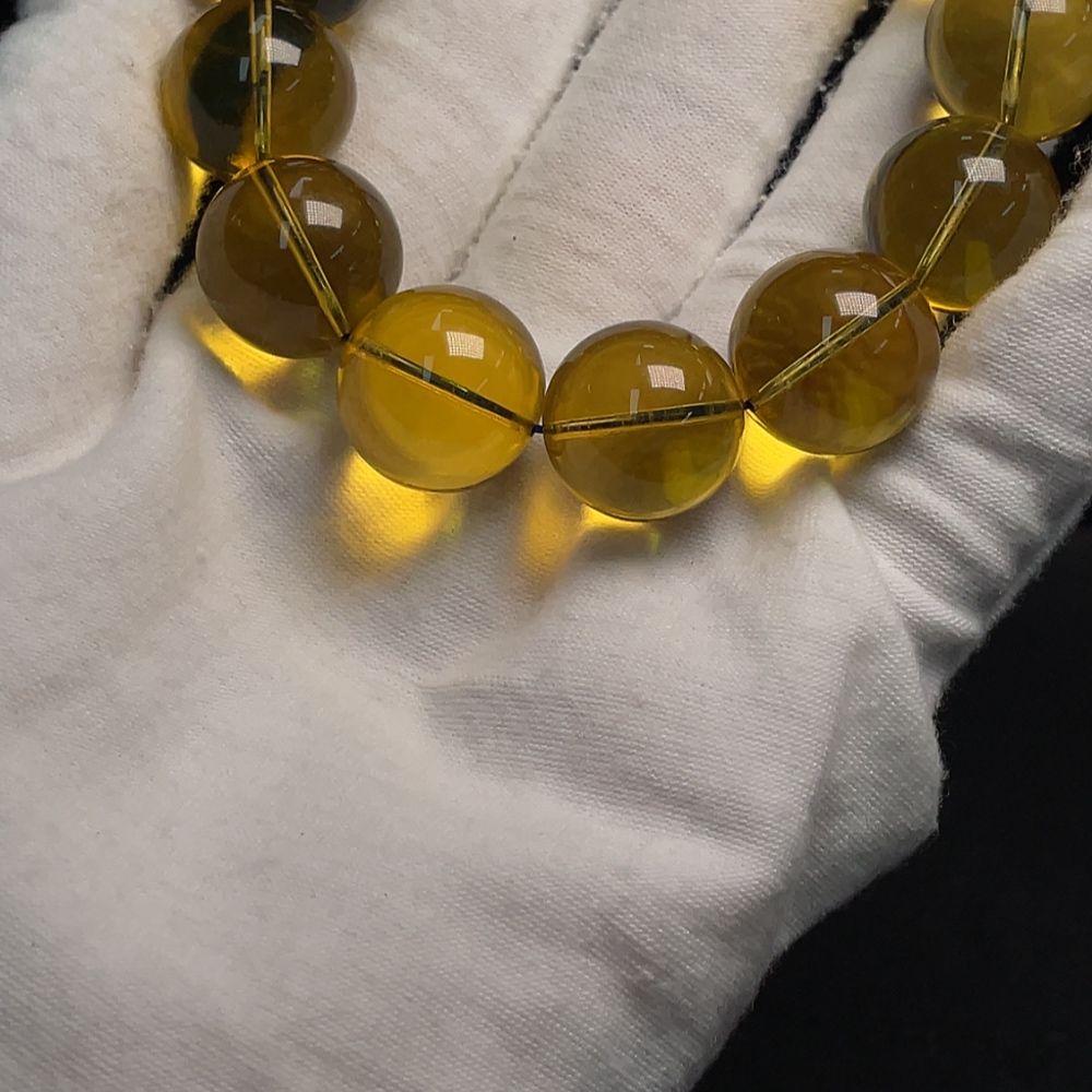 C34009605 Amber Beeswax Bracelet, Total Weight Approx. 30.73g, Size Approx. 15.8mm