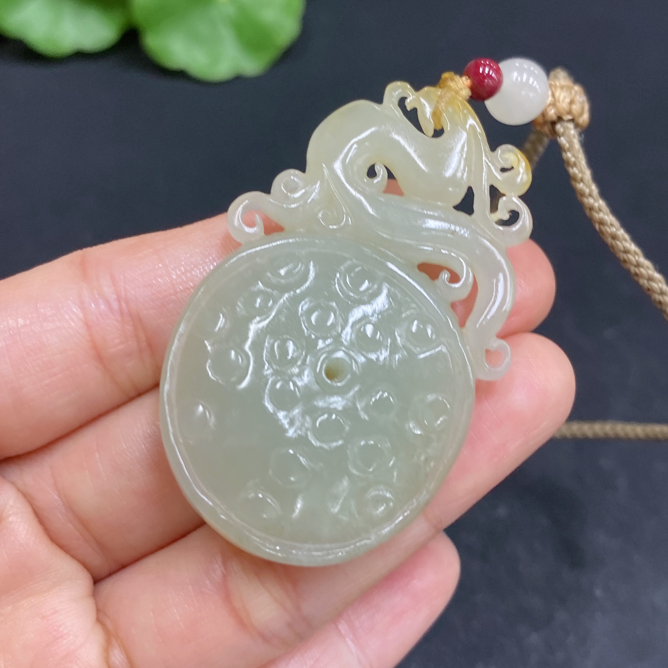 H32728185 Hetian Jade Pendant - Antique Button with Undetermined Skin Color Formation, Total Weight (Including String): 22.8g
