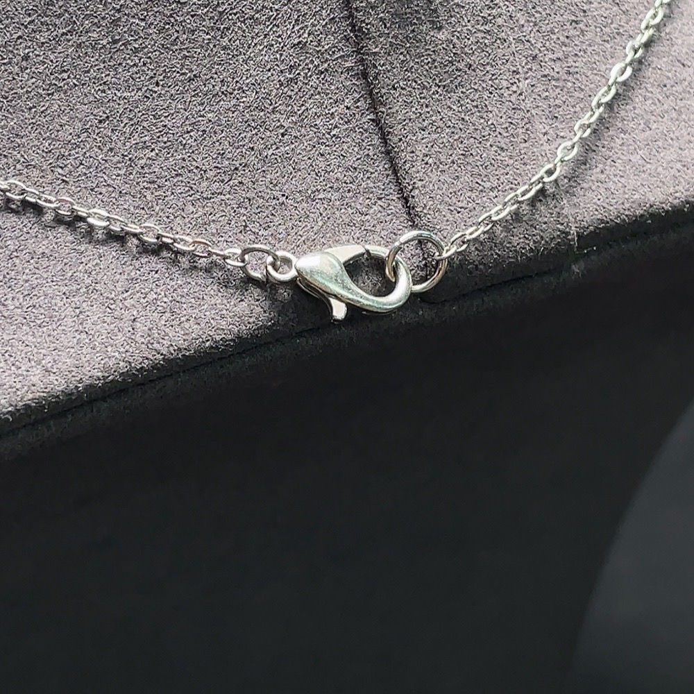 C33937071 Sapphire Necklace Total Non-Gold Weight Approx. 2.9g