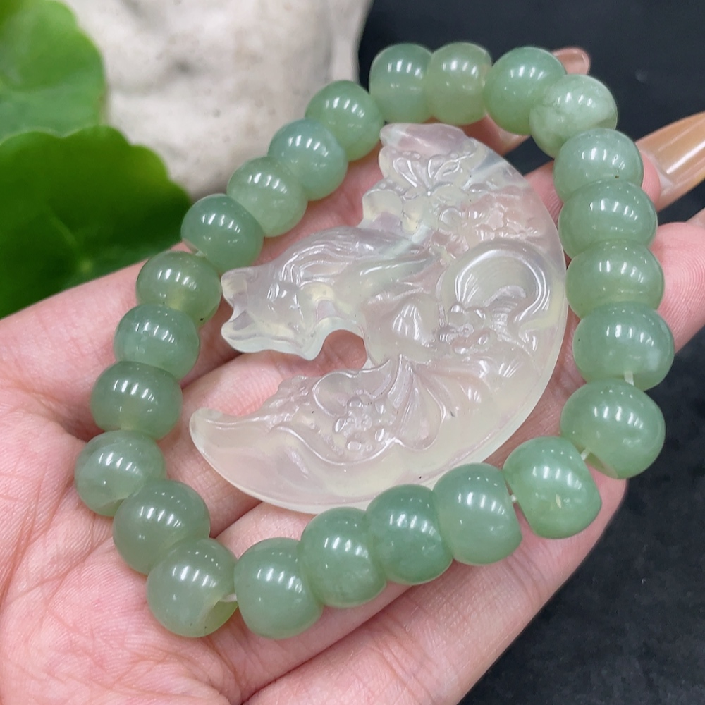 H32796764 Xiuyu (serpentine jade)