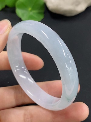 F42968524 翡翠正圈手镯 圈口51 货品总重约37.76g