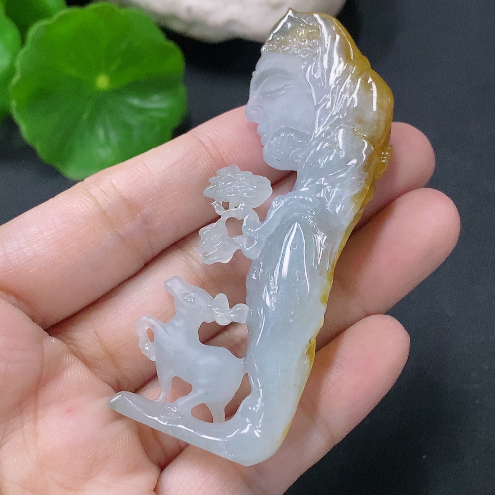F33849231 Jadeite Pendant Featuring a Sika Deer, Total Weight Approximately 26.63g, Color Origin Undetermined