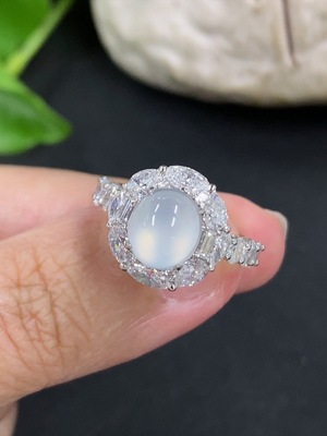 F46595955 翡翠镶嵌戒指 9k 非钻 圈口11 货品总约重3.14g