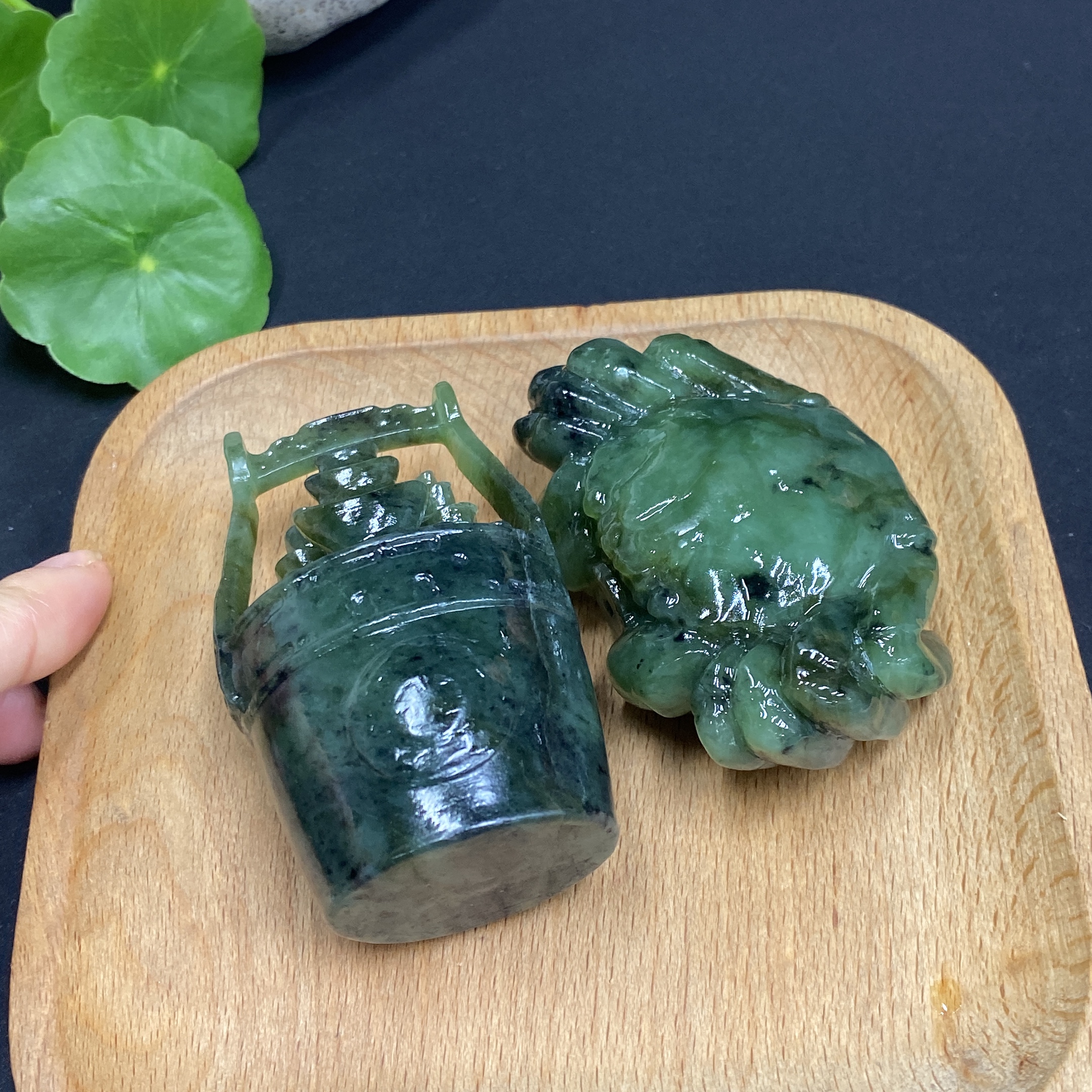 H33859295 Hetian Jade Handheld Piece - Wealth from All Directions, Total Weight Approx. 250.7g