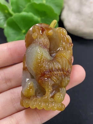 F46573279 翡翠生肖鸡挂件 货品总重约55.22g