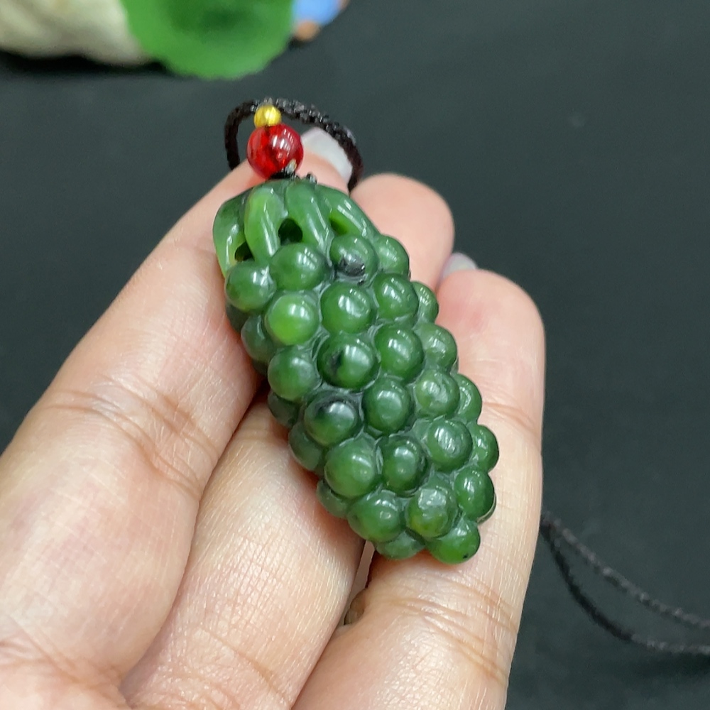 H33862722 Hetian Jade Pendant, Blessing of Abundant Offspring, Total Weight Approx. 20g