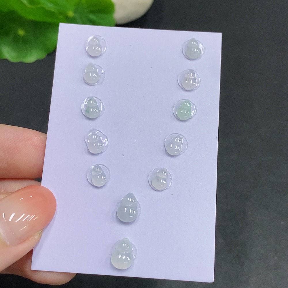 F34035695 Jadeite Inlaid Pieces Sell as a Lot