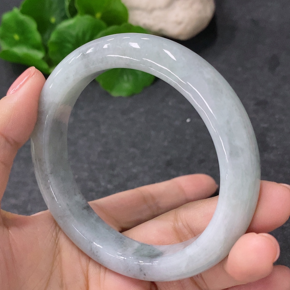 F34998065 Jadeite Round Bangle, Total Weight Approx. 67.4g, Size 57.8