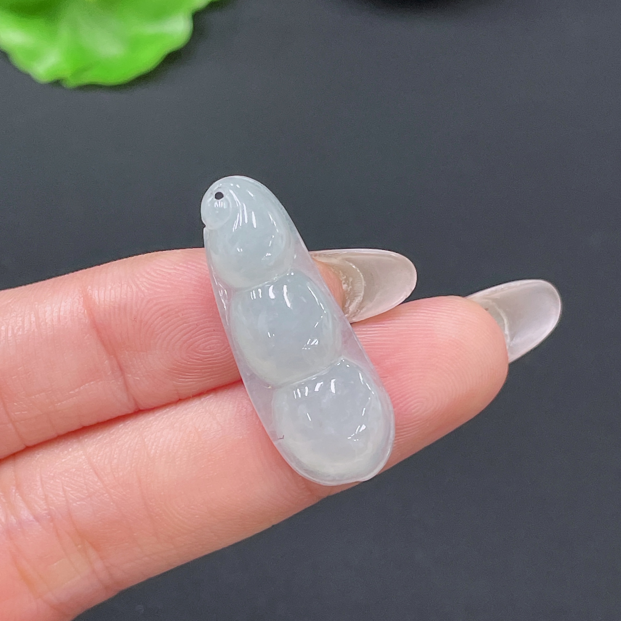 F35158748 Jadeite Bean Pendant Total Weight Approx. 3.24g