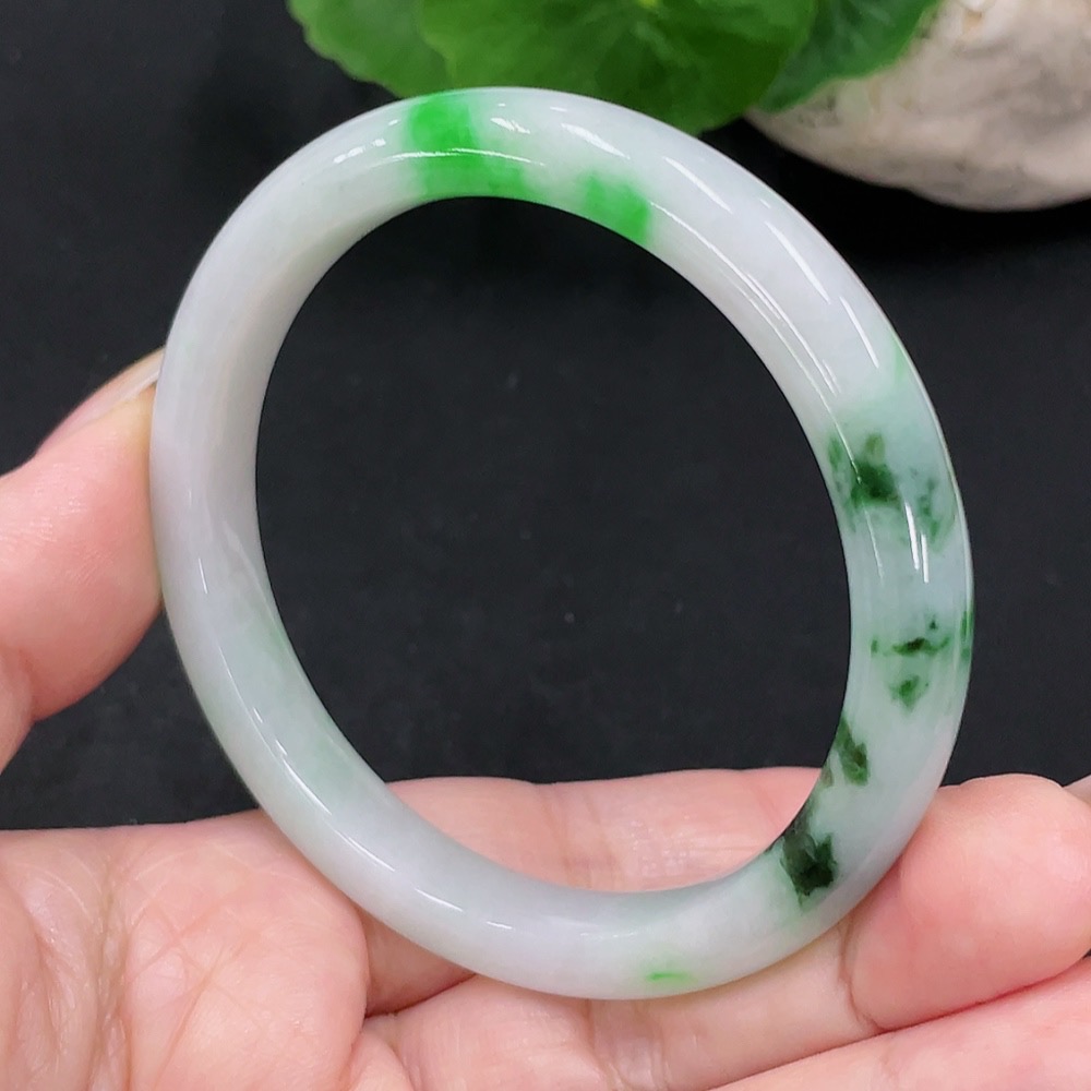 F34033384 Jadeite round bracelet, size 54.2, total weight approximately 32.3g