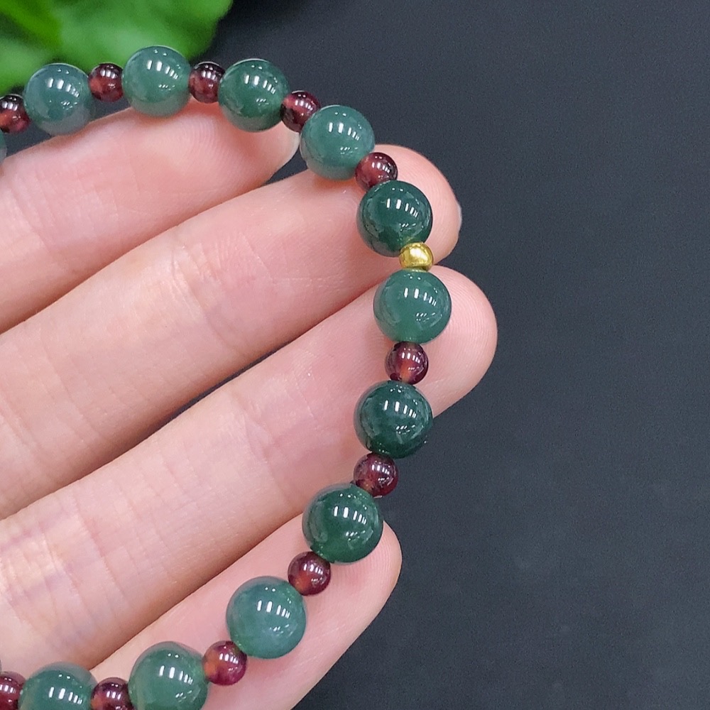 F30544517 Jadeite Bracelet Approx. 6.8mm Beads with 99% Gold Small Beads Non-Grade A Total Weight Approx. 11.44g