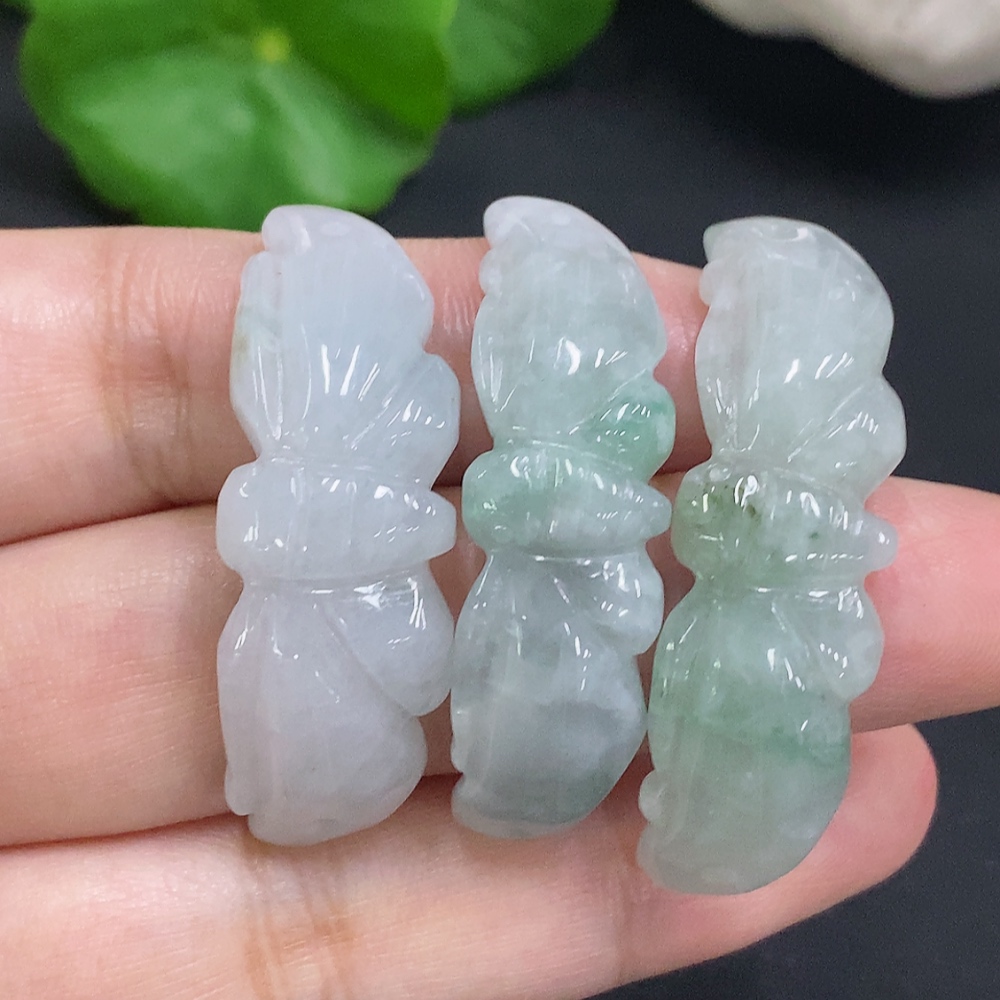 F32702143 Jadeite Pendants Sell as a Lot