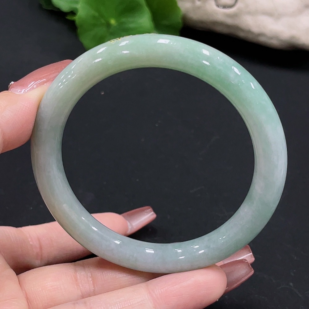 F27054790 JadeiteCircular Bangle, Inner Diameter 56.9, Total Weight Approx. 45.3g