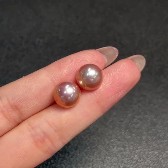 C33921456 18k composite pearl earrings with a total weight of approximately 2.12 grams and a size of about 10.3mm