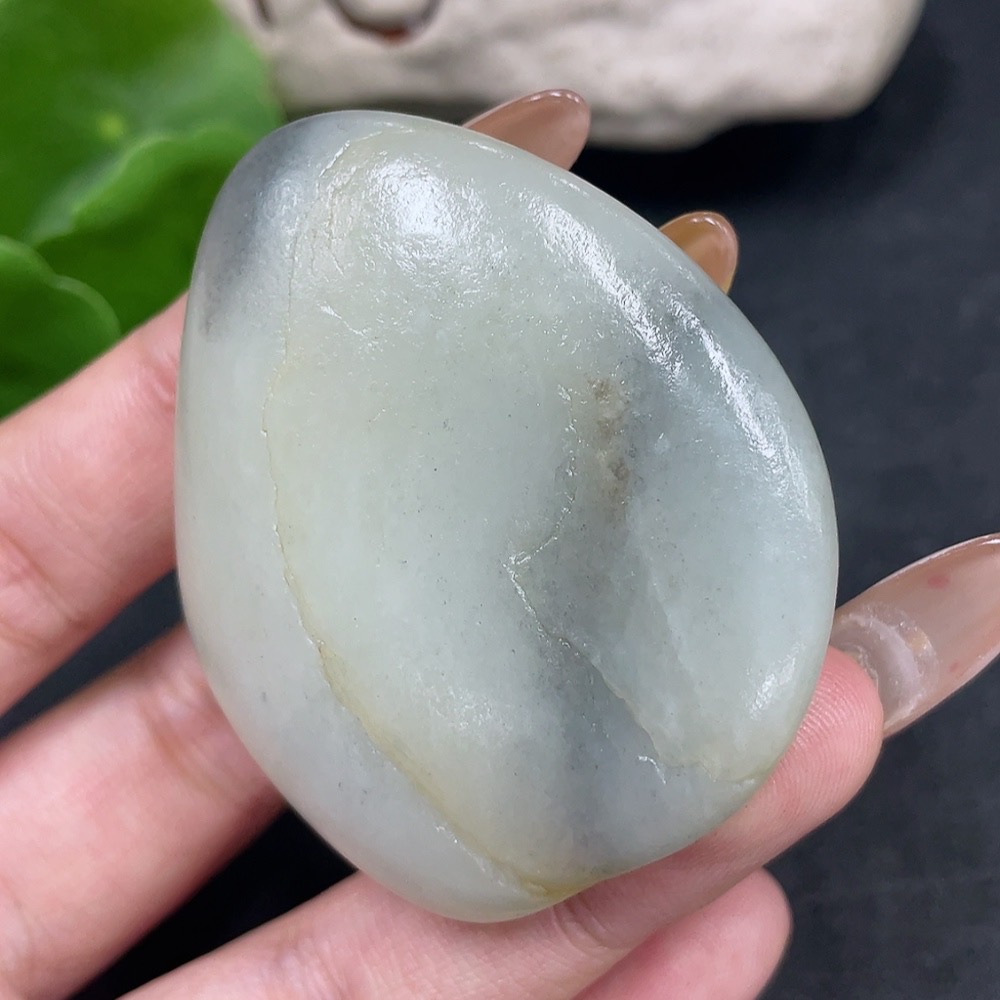 H32823308 Hetian Jade  Undetermined skin color origin  Total weight about 63.9g