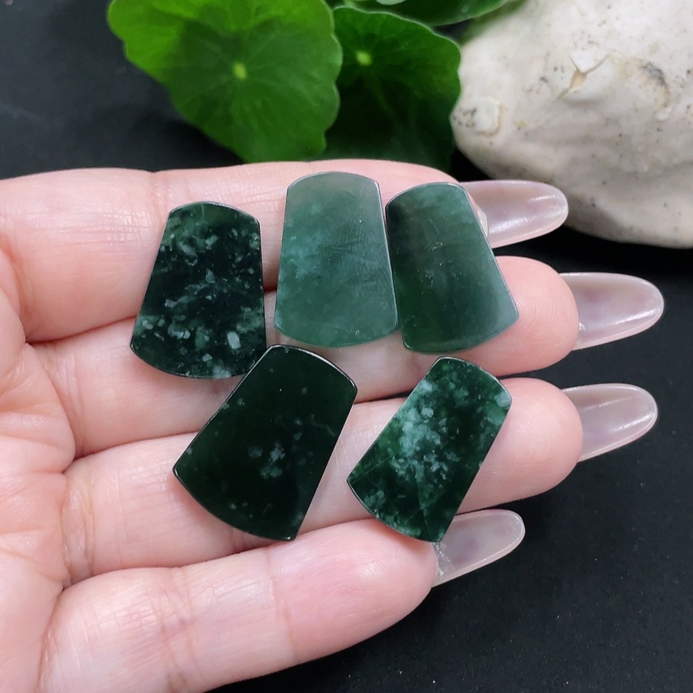 F35083299 Jadeite Plain Pendant Set Sell as a Lot